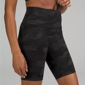 Lululemon Wunder Train High-Rise Short 8"
